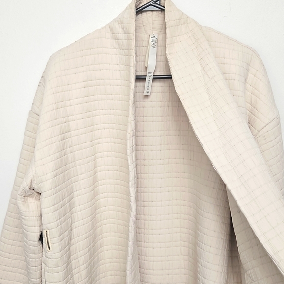 Lululemon Serene Travels Wrap Size 4 Light Ivory Oversized  LTIV 00892 - Picture 10 of 12